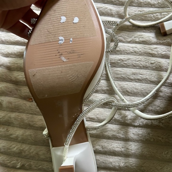 BCBGeneration heels white rhinestone wrap around sz 8.5 - Picture 9 of 9